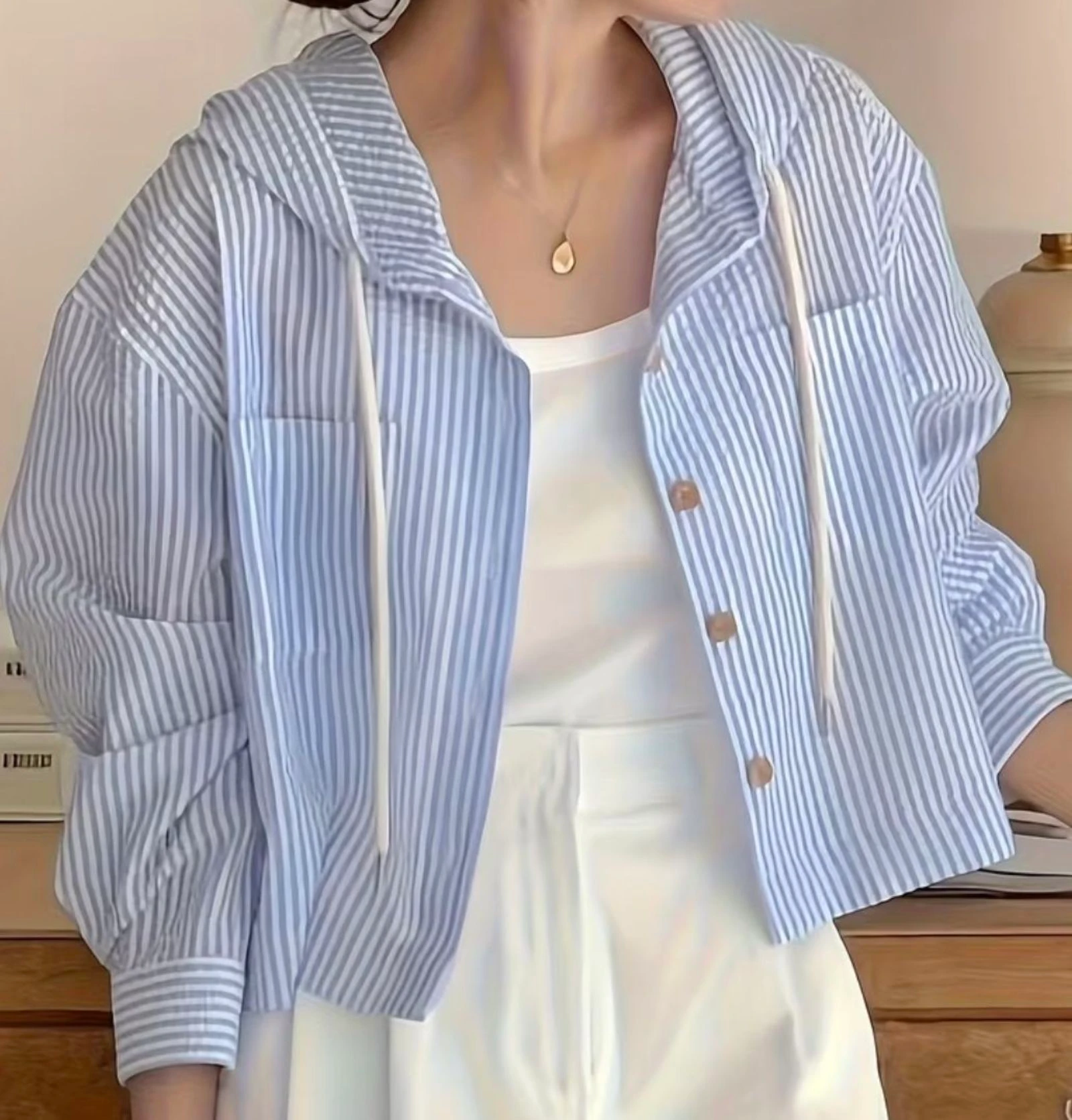 Chemise légère à capuche rayée bleu & blanc – Taille L